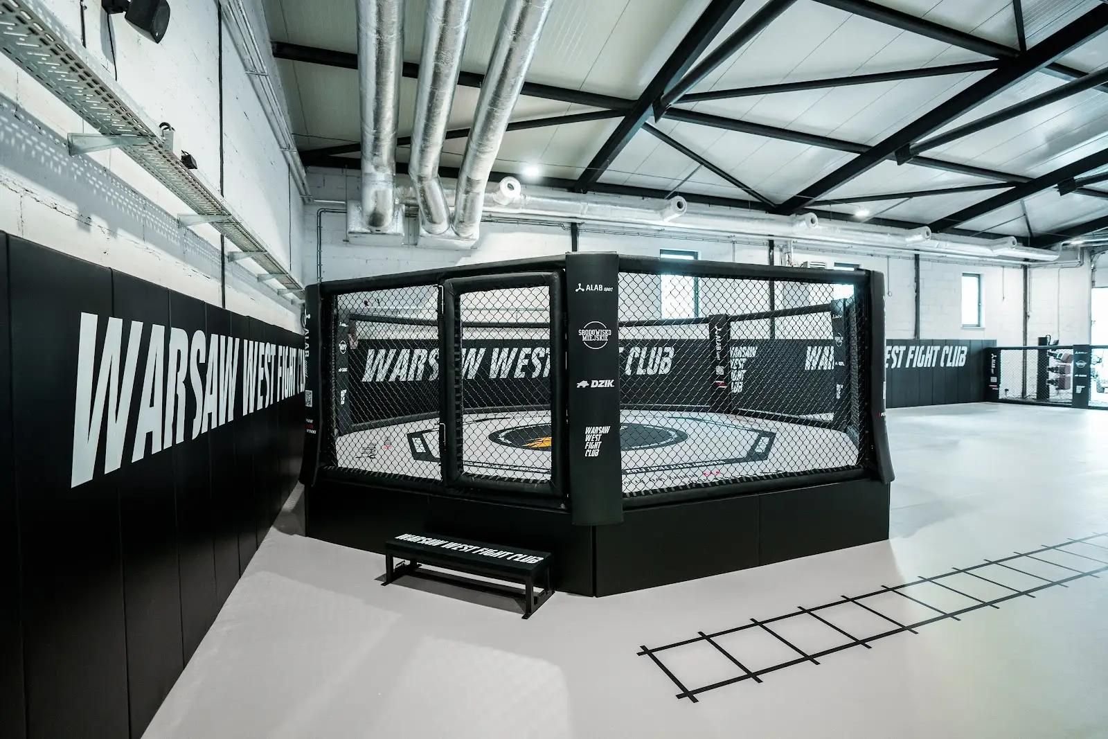 Przykład realizacji Klatki MMA